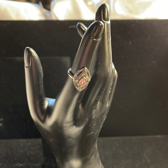 Avon - 1992- Vintage Antique Style Ring Sz 6 - Picture 1 of 7